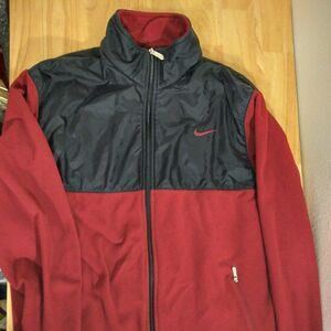 Nike Small Swoosh Zipper Fleece Jacket
